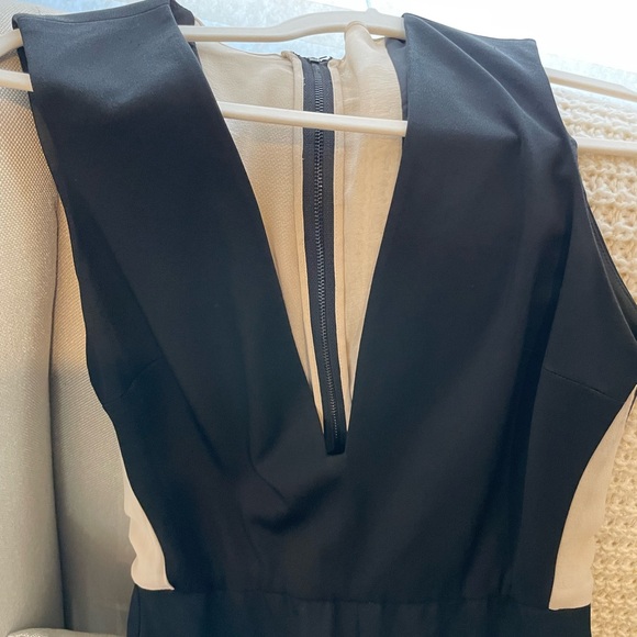 Alice and Olivia Londyn Sheer Panel Wide Leg Jumpsuit Size 6 Like new condition - Picture 11 of 11